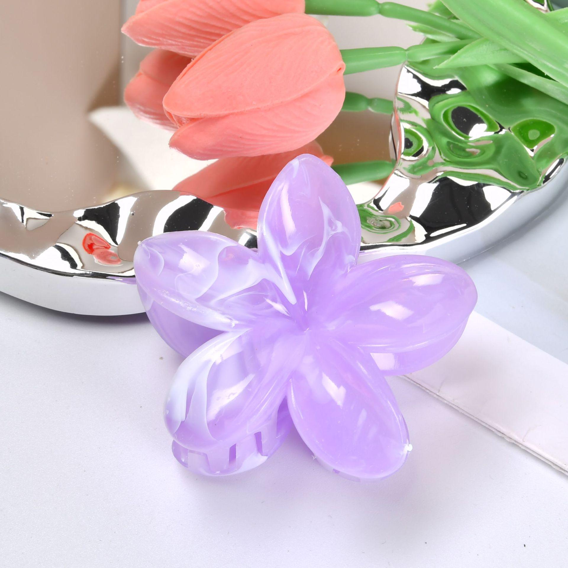 

Gradient Marble Frangipani Claw Clip for Elegant Hair Updo