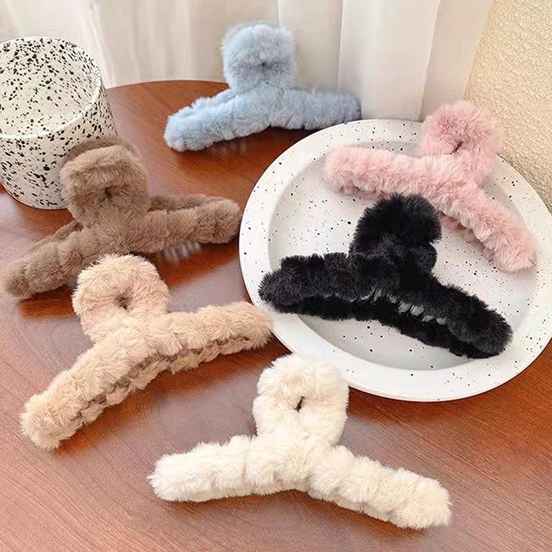 Autumn/Winter Furry Korean Plush Shark Hair Clip - Cute Updo Claw, Cross Clip, One-Word Design