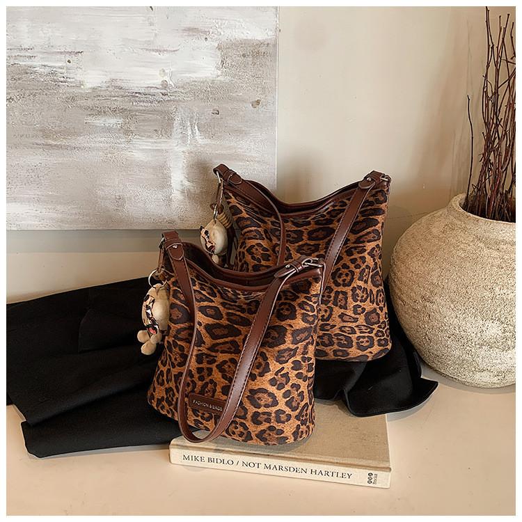 Ielgy Large-Capacity All-Match One-Shoulder Tote Bag Autumn Winter Retro Niche Leopard Print Cross-Body Commuter