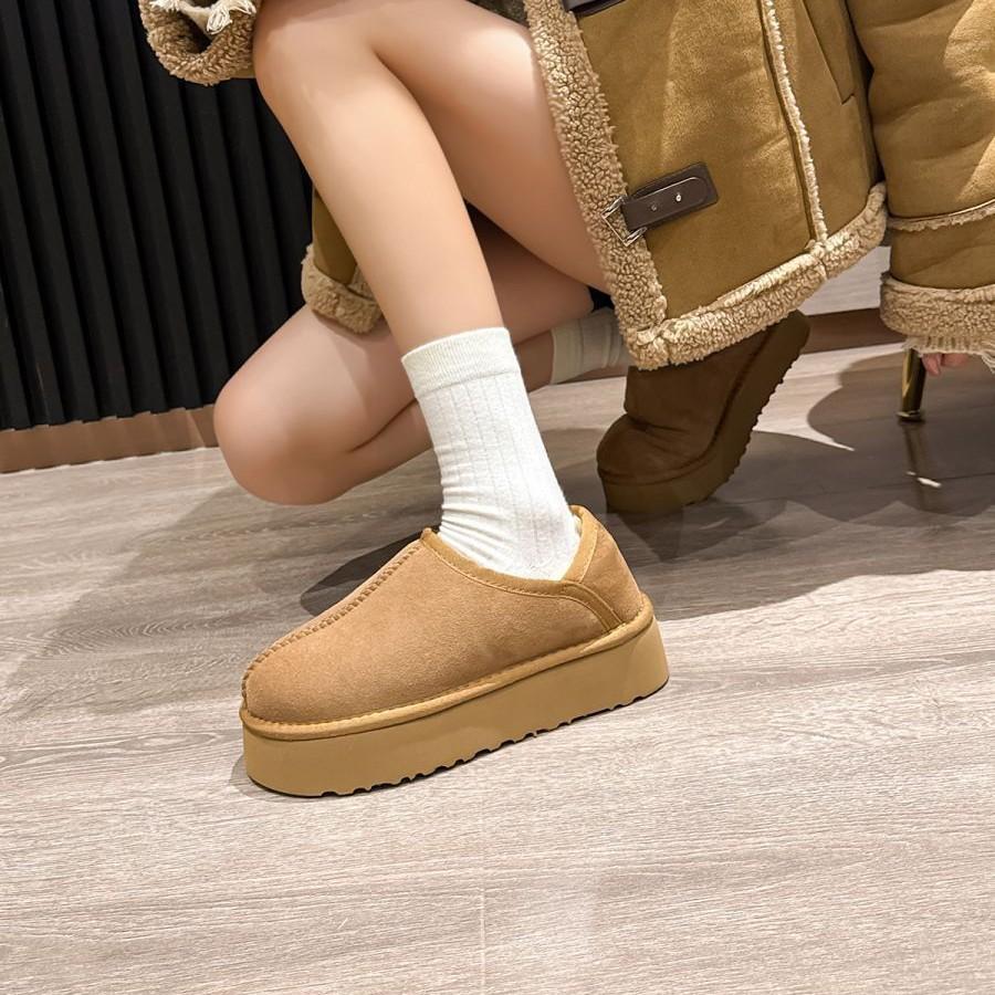 Thick-soled 2025 new women's fur integrated lazy low-top one-pedal thickened bread shoes short non-slip cotton boots