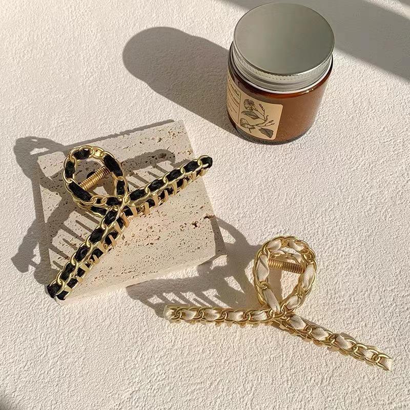 Chic Fragrant-Style Large Metal Chain Hair Claw Clip for Trendy Influencers