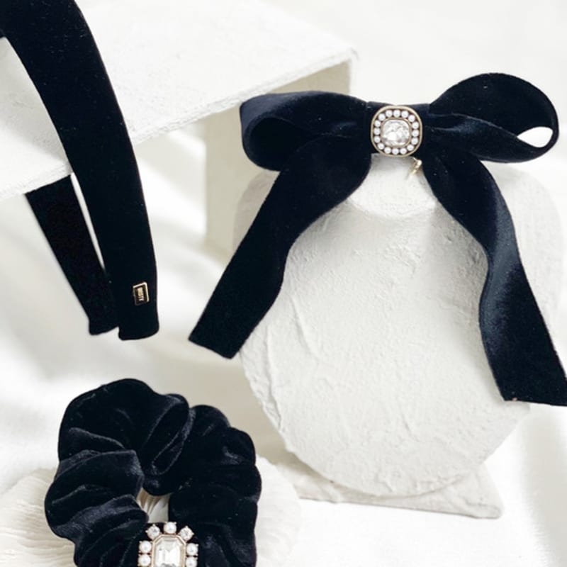 BESTY Royal Velvet Bianca Hairpin