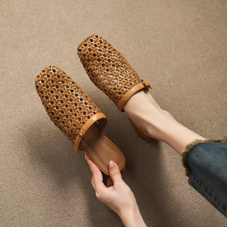 

Soft leather half-drag French hollow bag head women s summer belt casual weaving retro fashion breathable one-word mesh muller shoes 40 коричневый