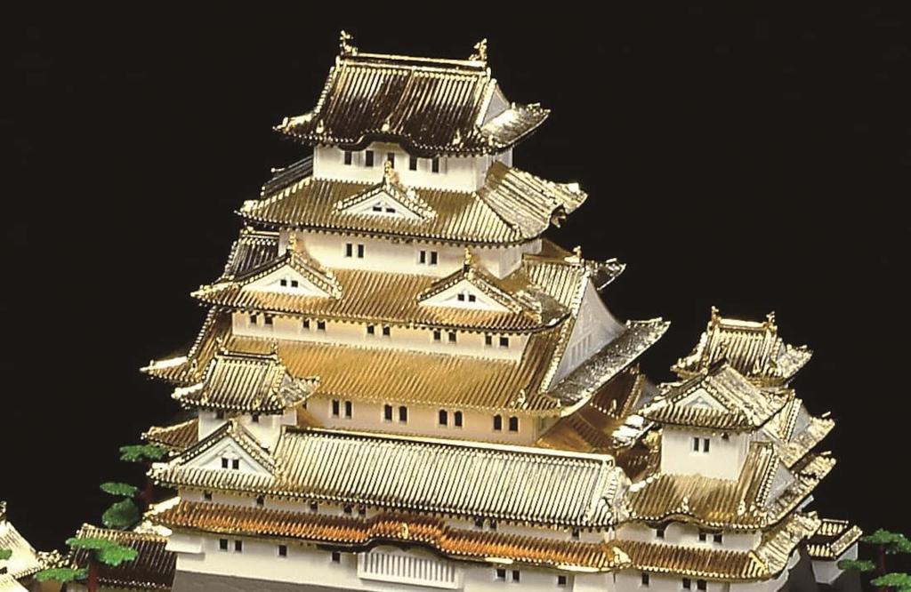 Doyusha 1/380 Japan's Famous Castle Deluxe Gold Himeji Castle Plastic Model DG-1