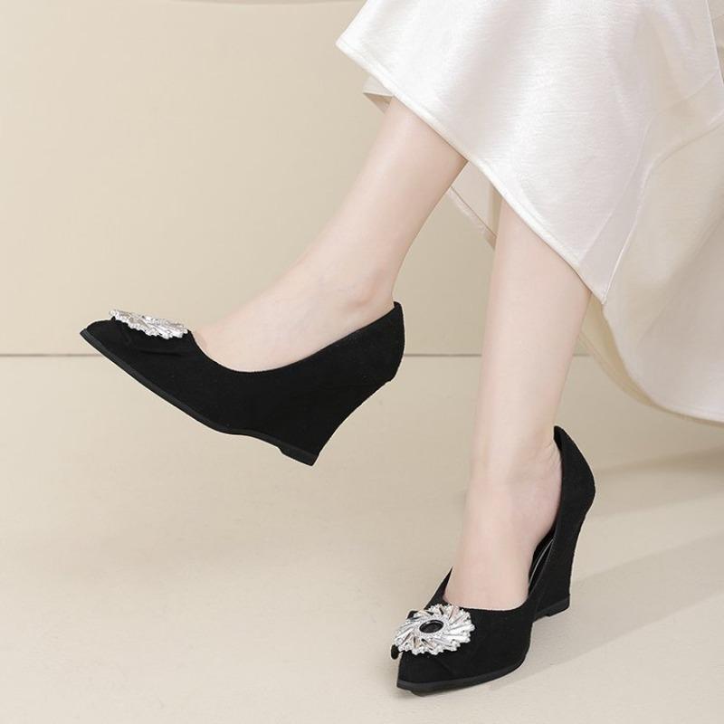 Diamond Pointed High-heeled Shoes for Women in The Spring of 2026, New Slope Heel Shallow Mouth Professional Single Shoes