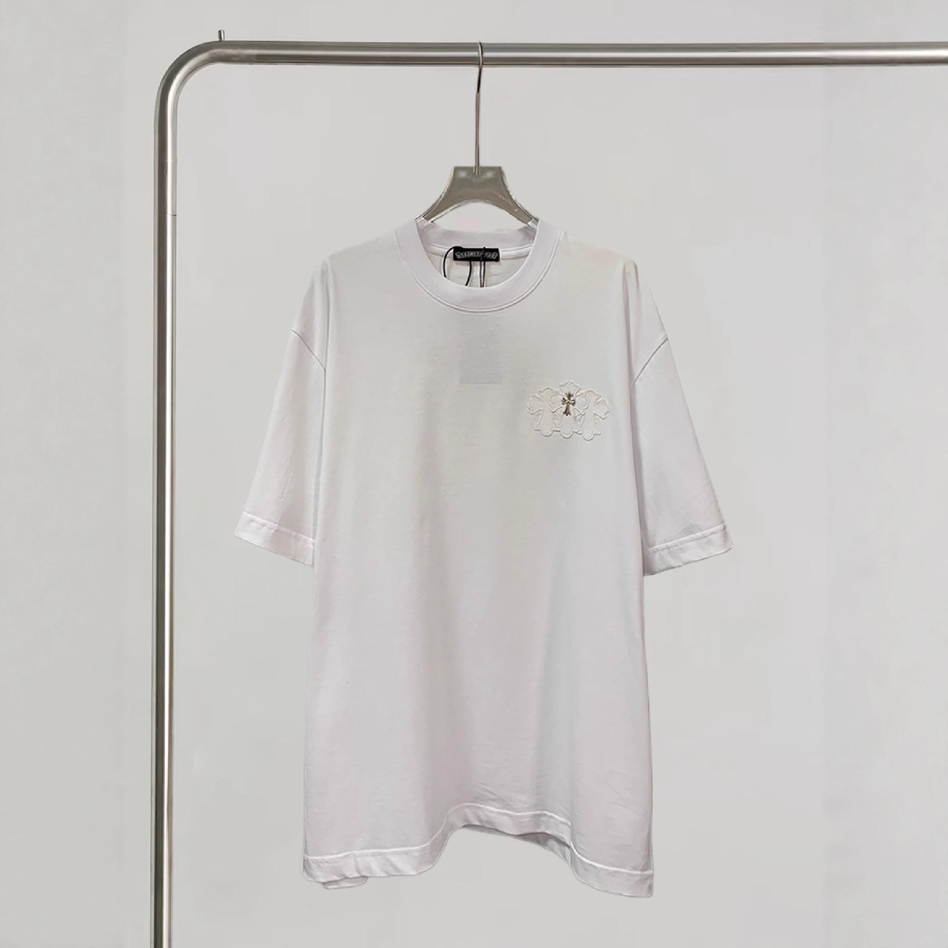 

Женская укороченная хлопковая футболка свободного кроя с аппликацией из страз, высокая версия M (75-85 kg) белый