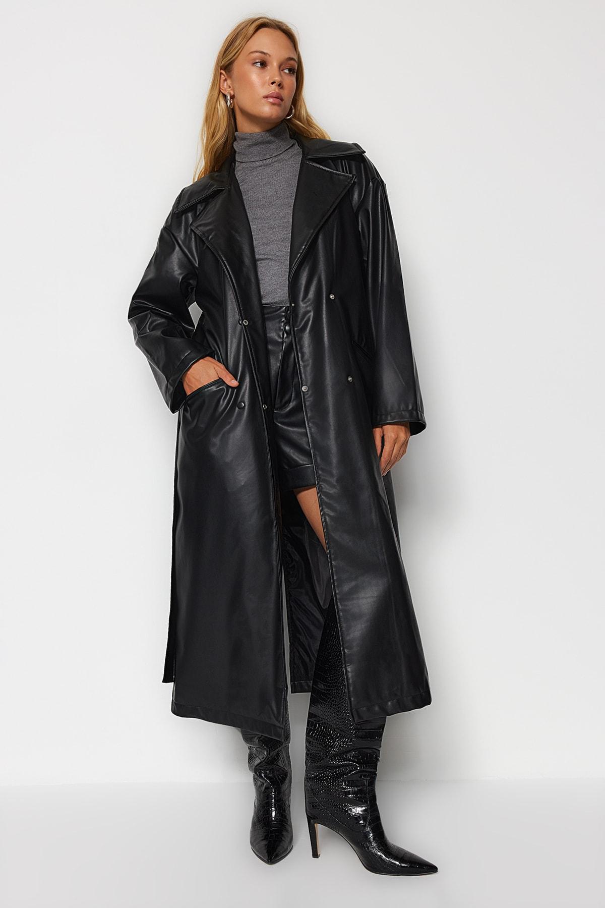 

Черный Тренч Oversize из искусственной кожи широкого кроя с поясом TWOAW23EN00016..