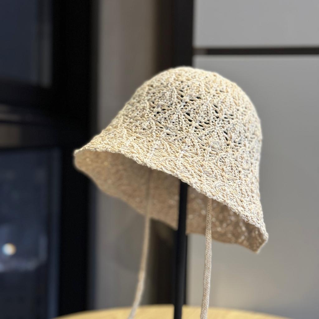 Summer Outdoor Thin Hollow Breathable Fisherman Hat for Women, Korean Style, Face-Slimming, Versatile, with Tie, for Travel and Sun Protection
