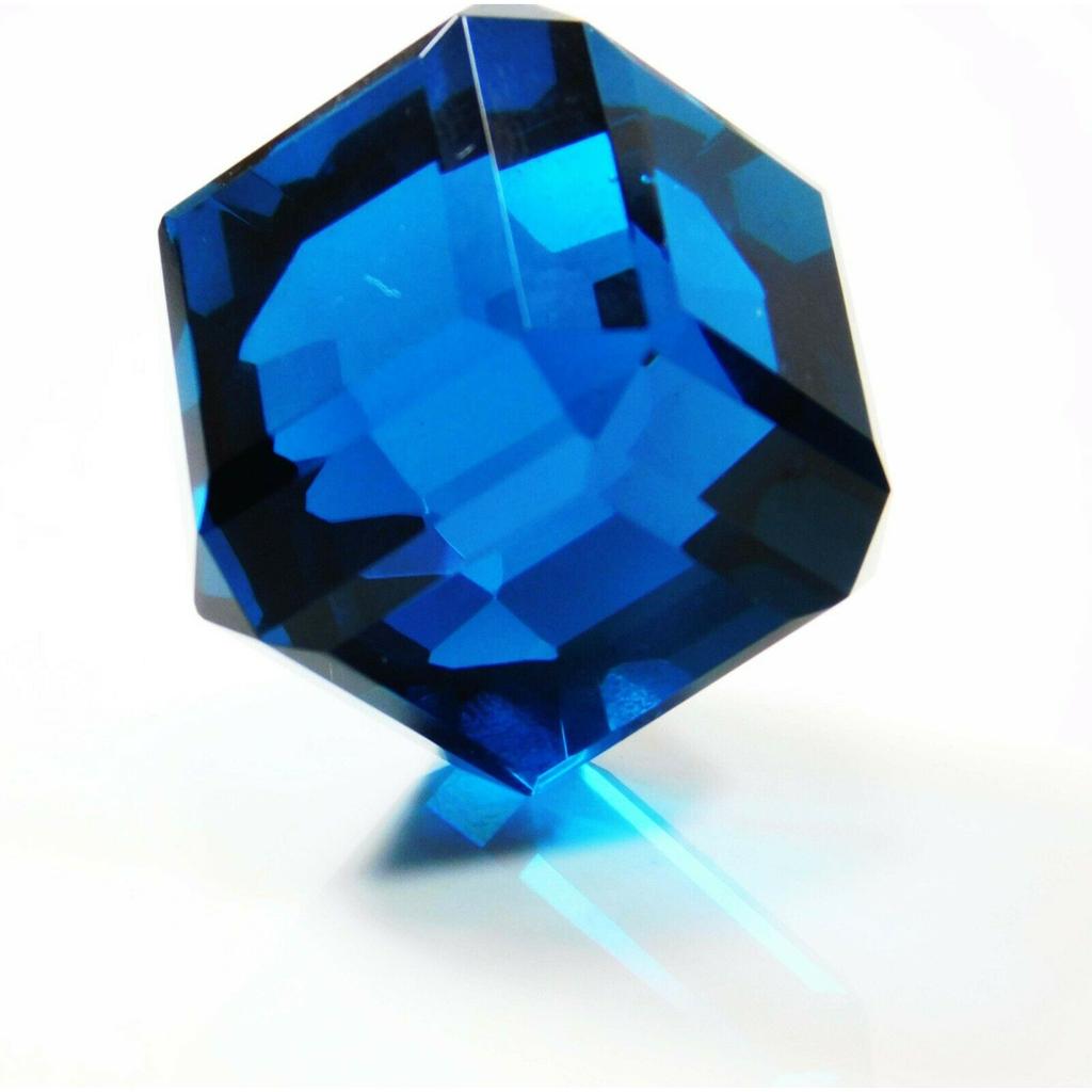 A+ 140.10 Ct Lab Created Teal Sapphire Cube Cut Loose Gemstone