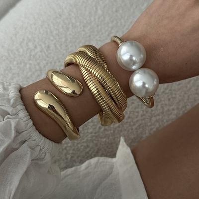 Fashion Trend Open Bracelet, Metal Texture Pearl Design Bracelet Set