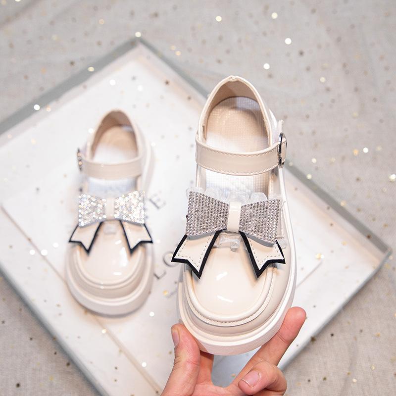 

Girls leather shoes princess shoes summer sandals fashion Korean version baby girl single shoes soft sole bow Velcro shoes 37 білий