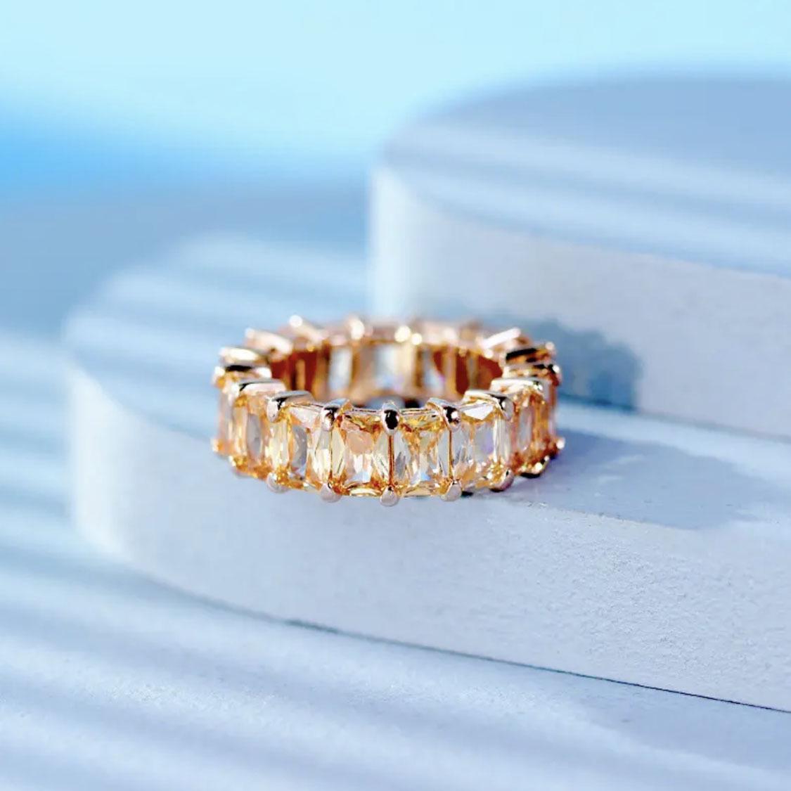 

Hui Zhi Yi 2023 S925 Silver European-Style 4x6mm Zircon Women s Fashion Ring Size 8 шампанского