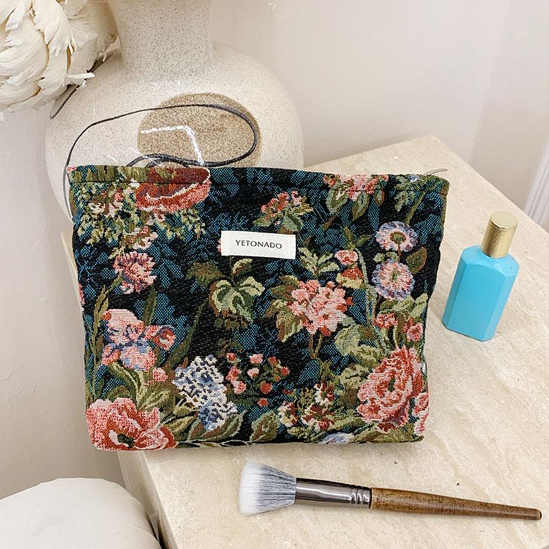INS Style Vintage Flowers Cosmetic Bag Portable Hand Cosmetic Bag Travel Out Toiletries Storage Bag Makeup Tools Storage Pouch