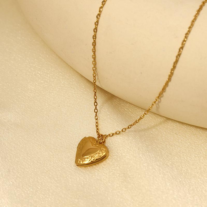Engraved Texture 316 Pendant Necklace Stainless Steel Plated 18K Gold Personality Love Irregular Clavicle Chain