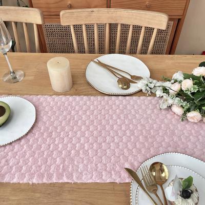 Table Runner Heart Design Table Runner Simulated Valentine Day Romantic 3D Rabbit Fur Valentine Decoration