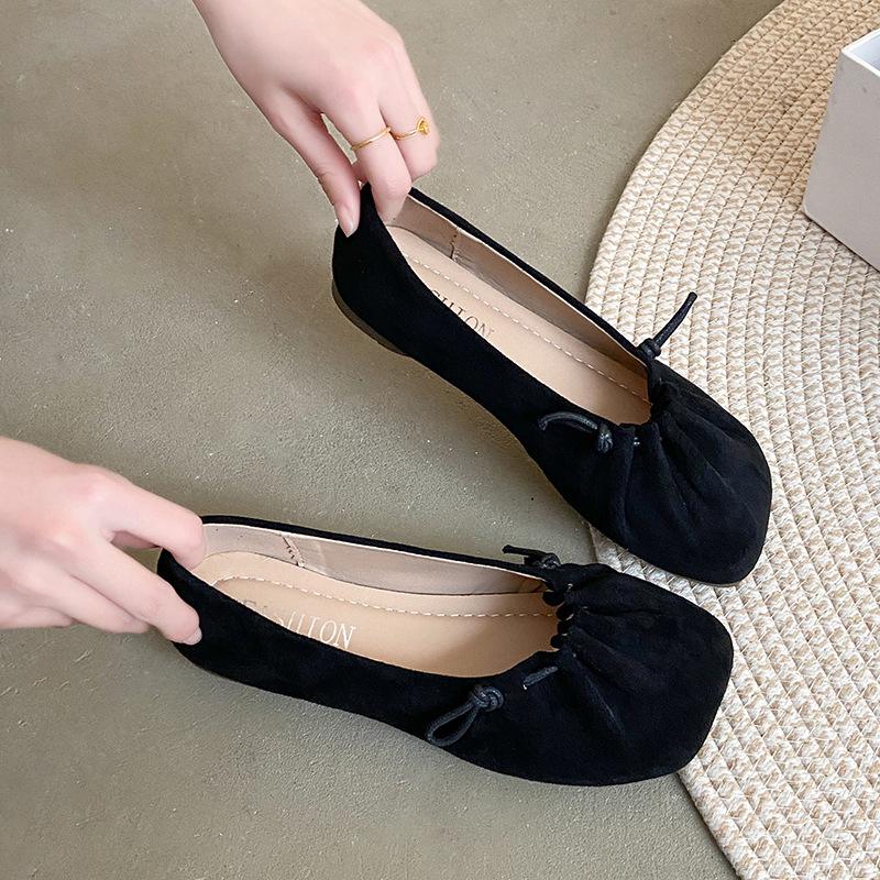 Fashion 2025 New Women Shallow Mouth Boat Shoe Slip-on Round Toe Soft All-Match Casual Female Sneakers Flats Slip On Spring  Moccasin