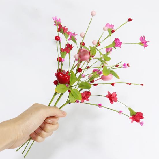 Umělé stonky bobulí na Valentýna Růžové Červené Bobule ve tvaru srdce Větvičky na Valentýna Svatba Oslava výročí Stůl Domácí dekorace