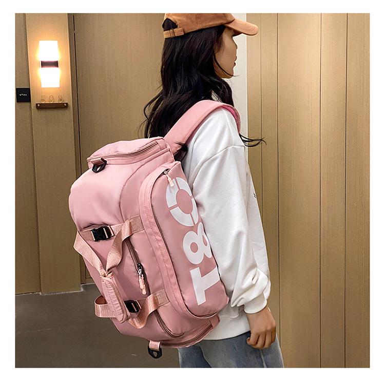 Multifunctional Travel Duffle: Large Capacity Gym Bag with Shoe Compartment, Ideal for Short Trips and Storage.