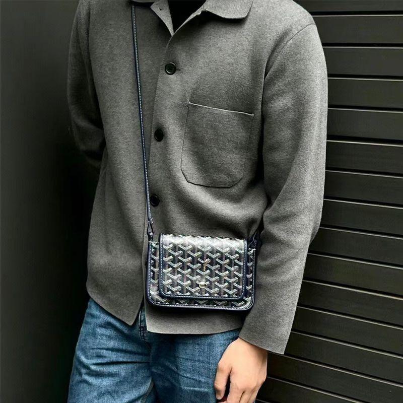 3-Layer Mini Crossbody Bag for Women, Lightweight PU Envelope Purse with Classic Print, Adjustable Shoulder Strap, Internal Document Pocket