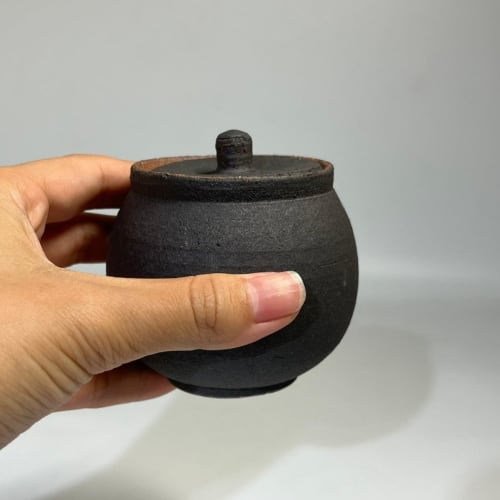 Nihon Tosai Salt Pot (Small, Black)