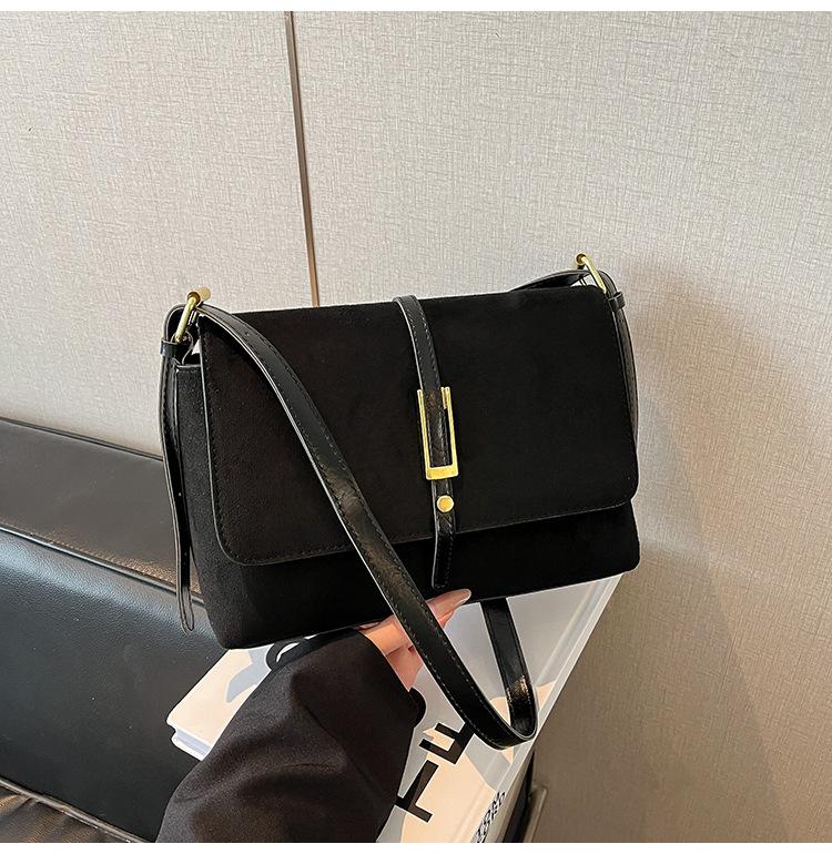

Stylish and simple small bag women s 2025 new autumn and winter high-end niche versatile messenger bag commuter shoulder bag чёрный