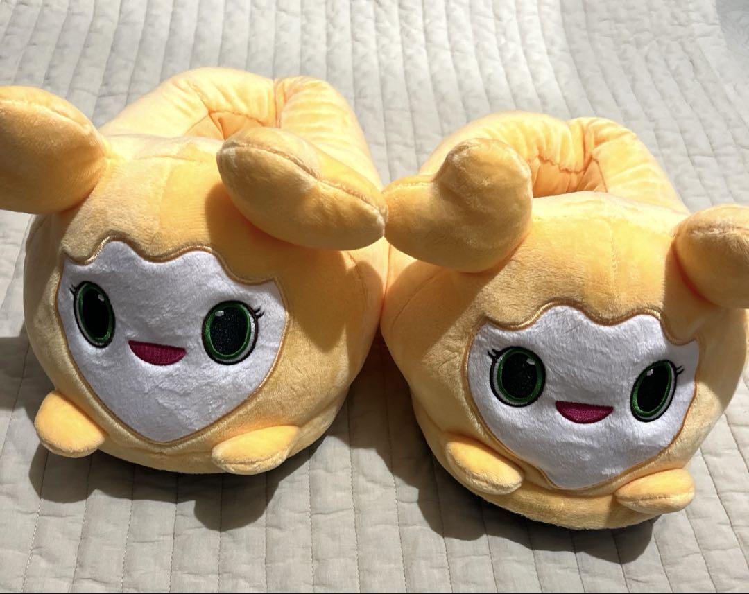 

[USED] TWICE LOVELYS GiGO Limited Edition Plush Slippers Jihyo