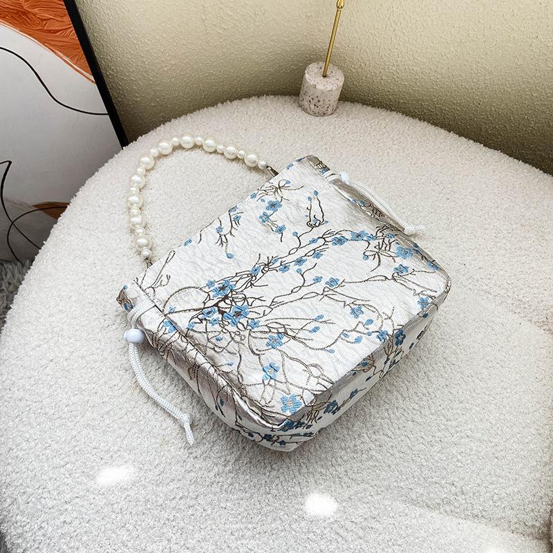 

Gentle and stylish simple shoulder messenger bag for women 2025 spring new versatile ins casual bag tote bag for women синий