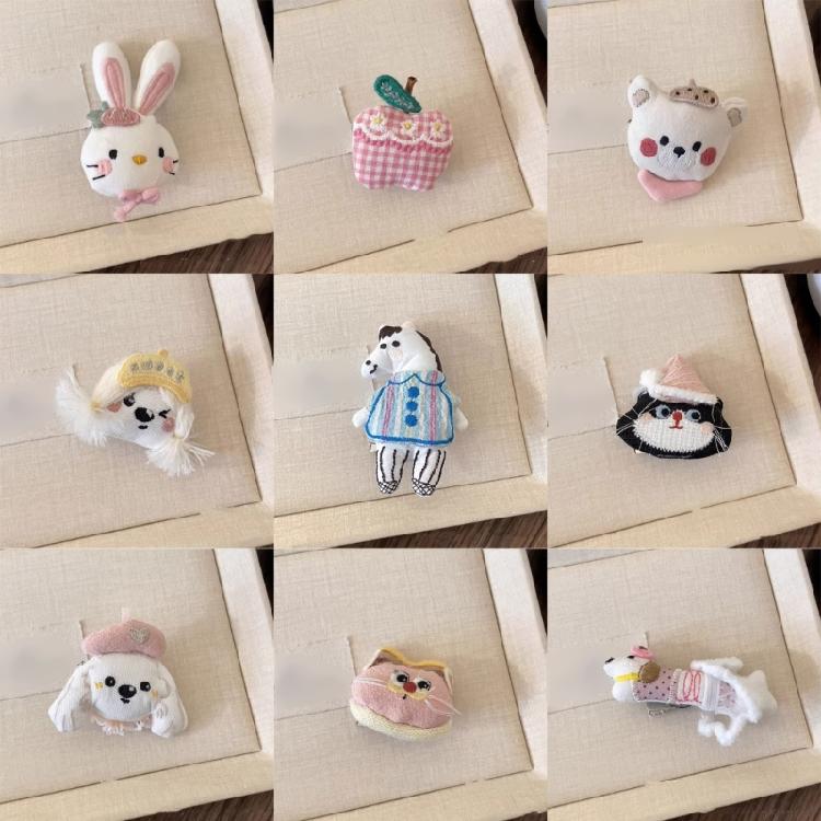 Fun Cartoon Fabric Pin Playful Design Lightweight And Sturdy Soft Fabric Badge Ideal For Gifts And Personal Use