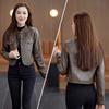 Entworfene Lederjacke für Frauen, zierliche, hoch taillierte Kurzjacke, trendige, dünne europäische Lederjacke für Frühling und Herbst