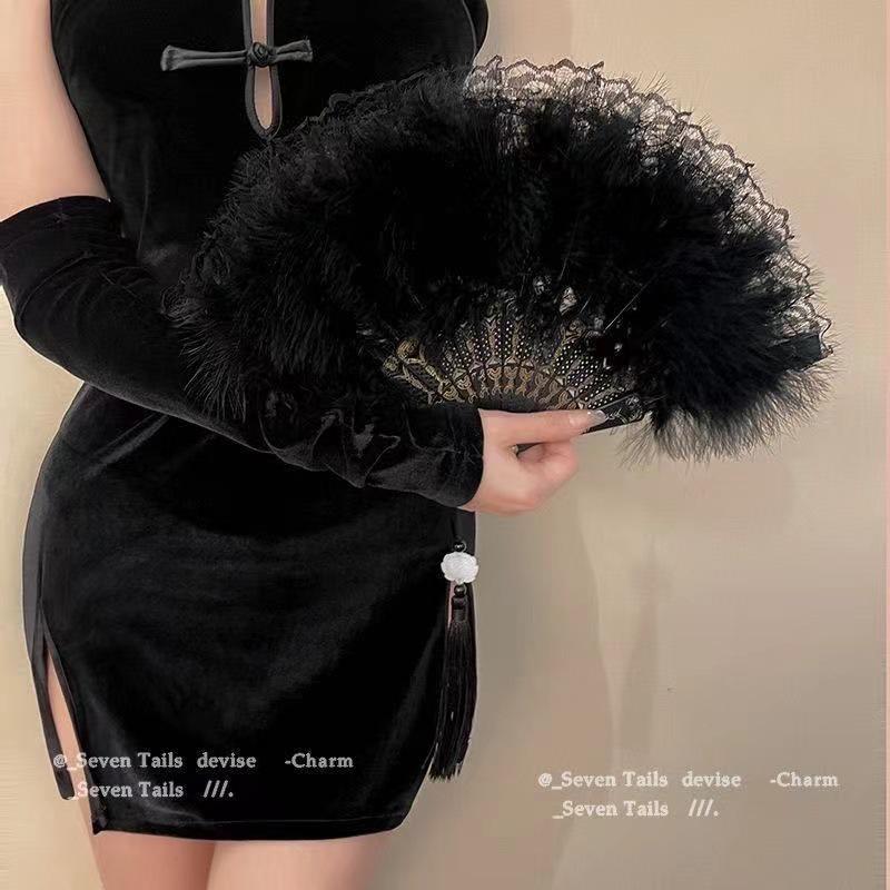 Ancient Style Feather and Lace Cheongsam Fan - Retro Chinese Hanfu Dance Accessory.