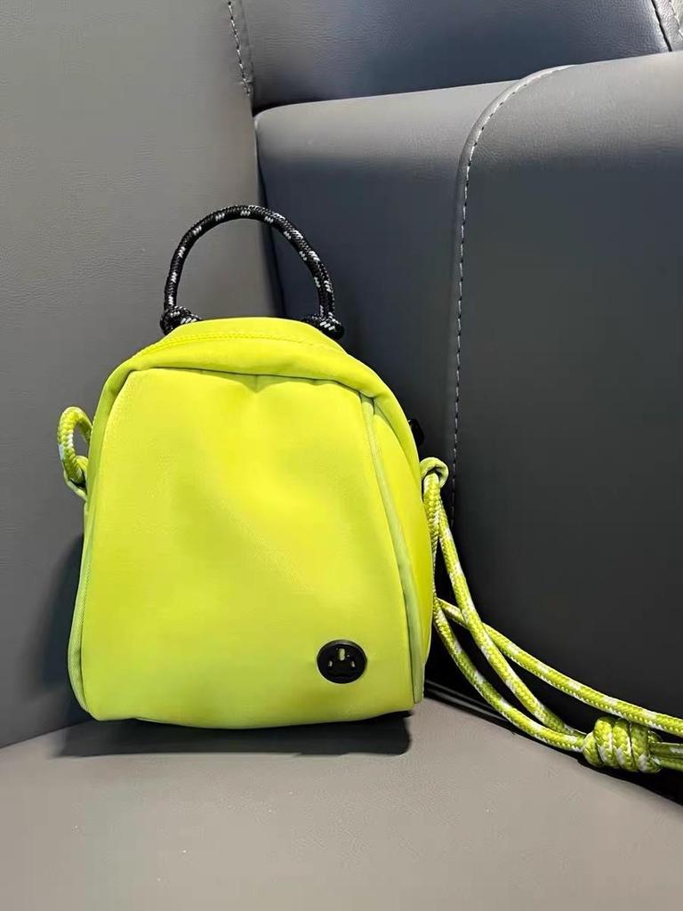 Adorable Mini Crossbody Bag - Egg-Shaped Shoulder Bag for Parent-Child Outings and Kids, Simplified Mobile Phone Holder