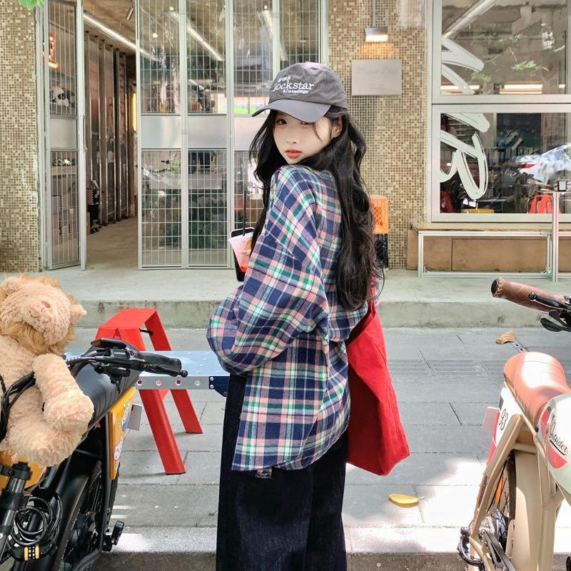 Söt Tjej Retro Rutig Casual Långärmad Skjorta för Kvinnor Vår och Höst Ny Chic Lös Design Skjorta