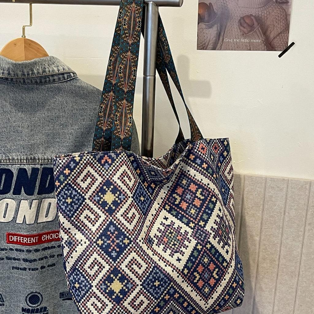 2025 neue Achseltasche Urlaubsstil Schulterhandtasche Nischenmode schlichtes Temperament vielseitige Damentasche