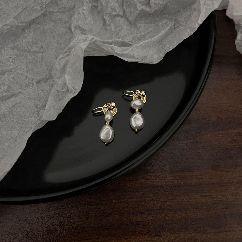 Pearl Mosquito Coil Disc Ear Clips: No-Pierce, Elegant French-Style Earrings for Women