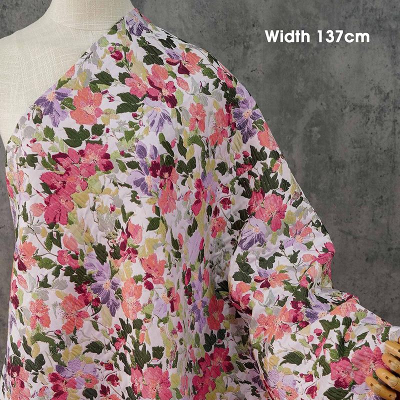 1M Tessuto Floreale Rilievo 3D Retrò Filato Jacquard di Seta Oro Argento Tessuto Tinto in Filo Per Cucito Fai da Te Cheongsam Hanfu Abito Cappotto Completo Borsa