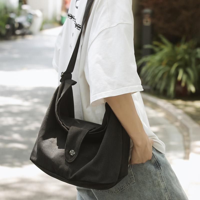 Student Messenger Bag Solid Color Crossbody Bag Men Canvas Bag Women's Large Capacity Commuter Shoulder Bag