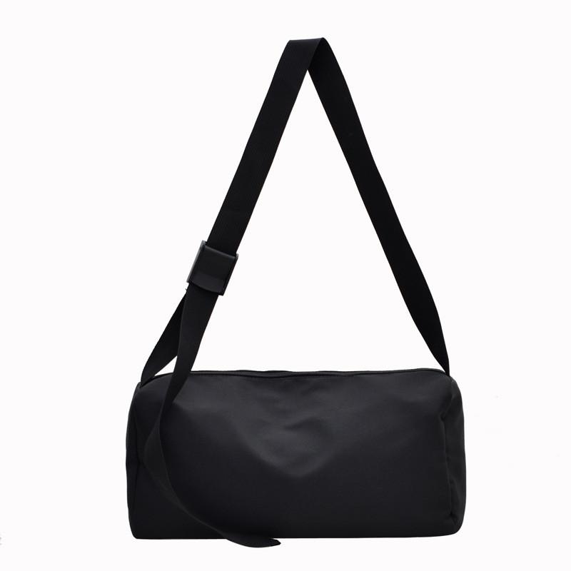 Minimalist Large Capacity Canvas Messenger Bag For Daily Commute And Street Style
