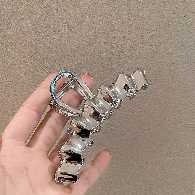 High-End Metal Shark Hair Clip - Elegant Hairpin Bow Accessory