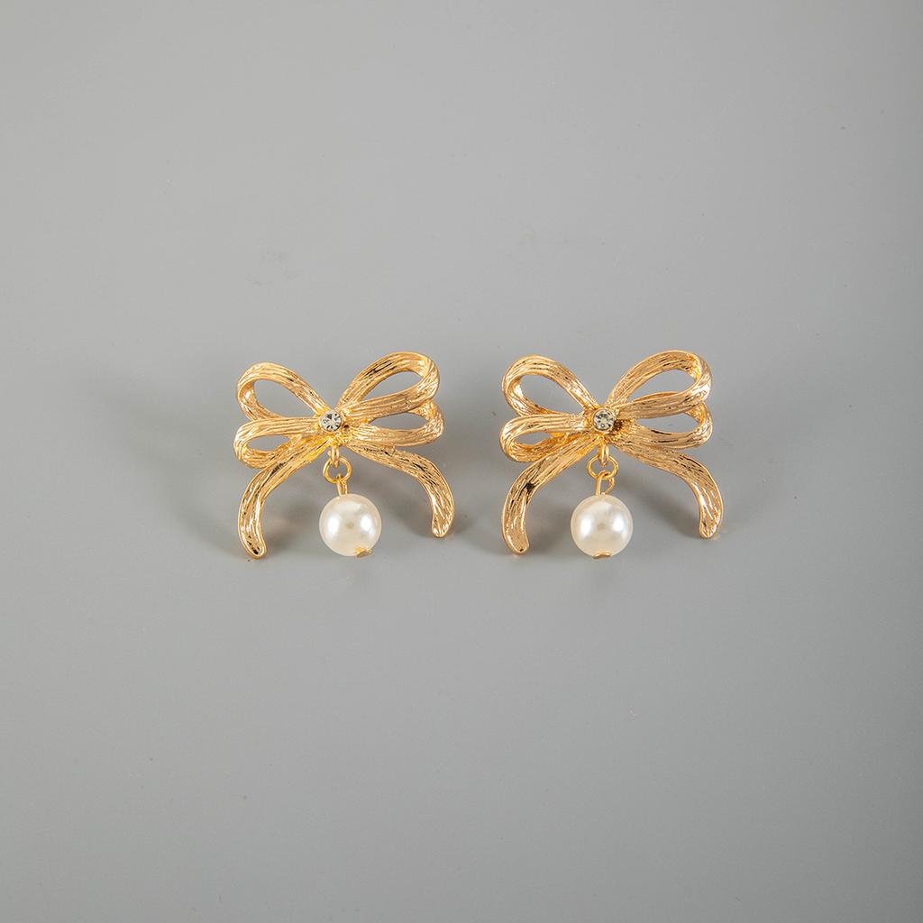 Light luxury alloy bow collarbone chain jewelry, imitation pearl beaded necklace set