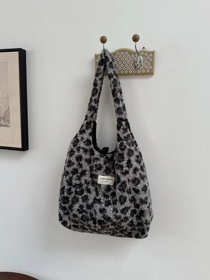 

Winter Leopard Plush Shoulder Bags for Women Commute College Style Girls Tote Bag Large Capacity Female Faux Lamb Wool Handbags