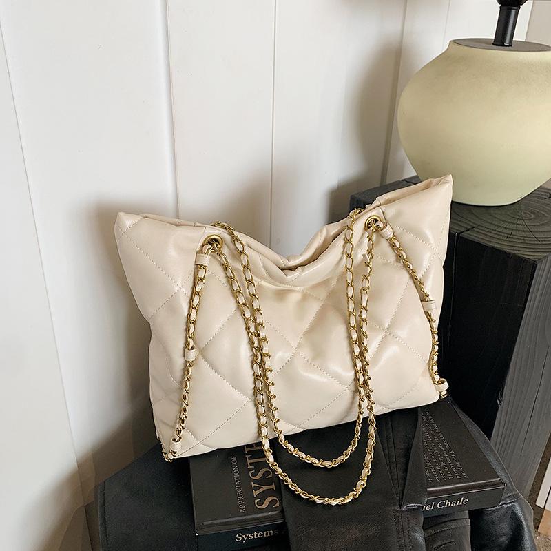 

New crossbody wholesale new baguette tote saddle Kelly bamboo chain old flower underarm handheld women s bag 39*9*26 бежевый