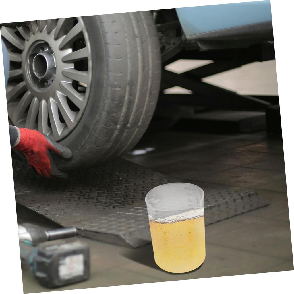 JUMPLAWN Cup, Large Capacity Measuring Pitcher, Vehicle Measuring Container with Clear Memory,