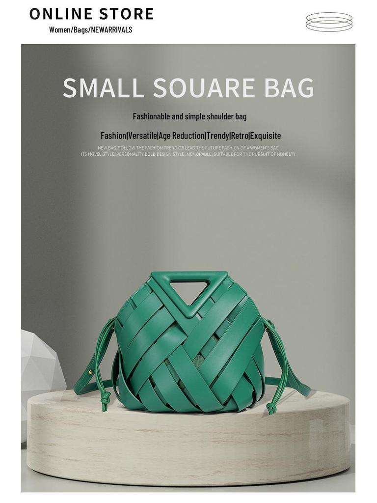 Large Capacity Hand-Woven Triangle Magnetic Buckle Crossbody Vegetable Basket Bag