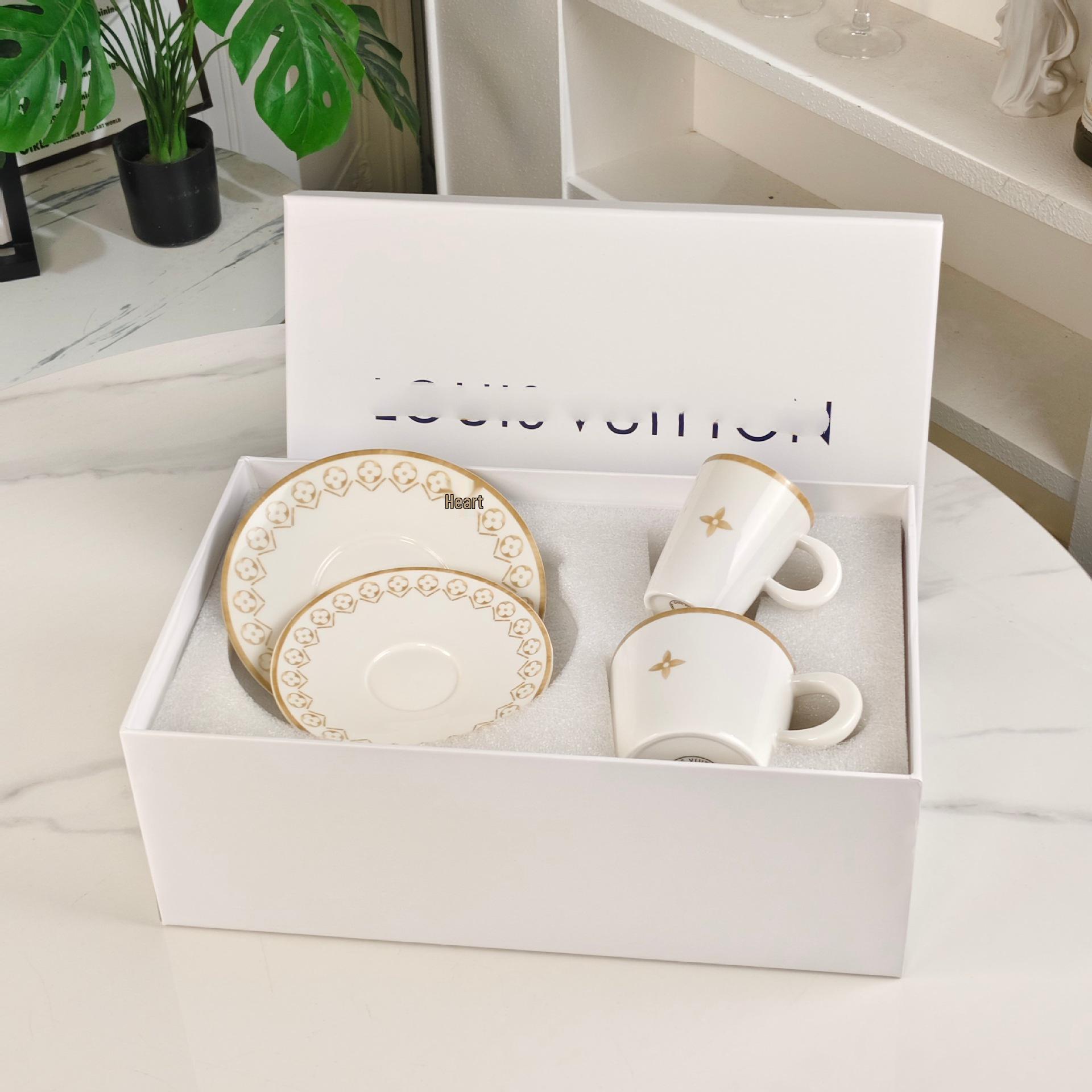 

Donkey s Yellow Flower Bone China Coffee Cup & Saucer Set - European Light Luxury Style, Large & Small Combinations for Afternoon Tea 200ml