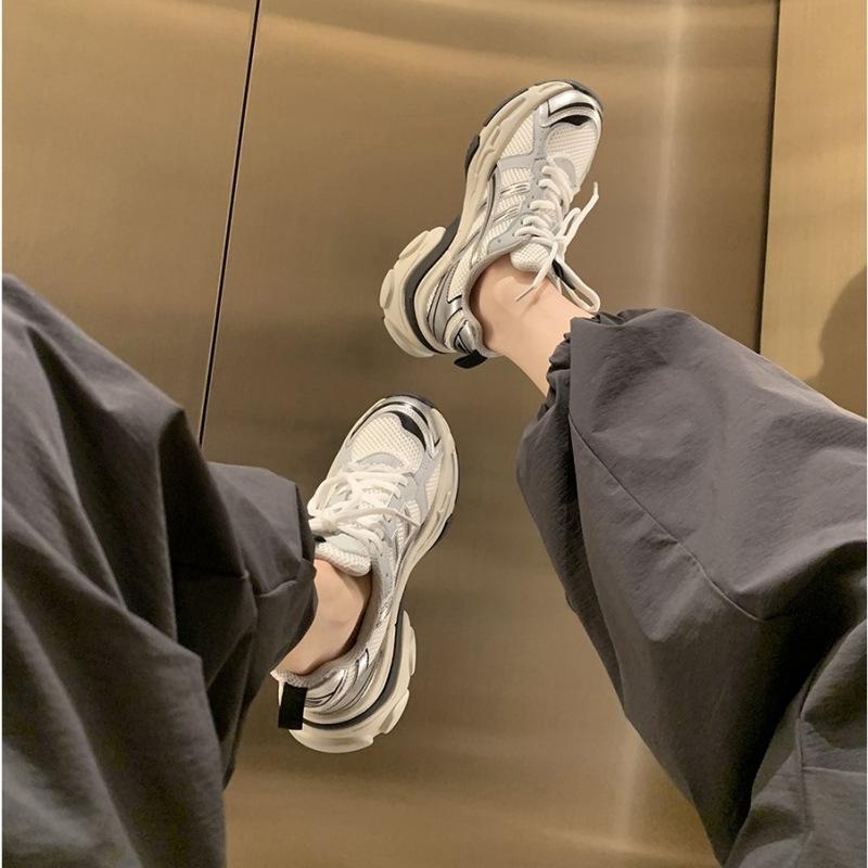 Miyou 2025 autumn and winter new thick-soled lace-up leisure heightening sports lightweight Internet celebrity heavy industry dad shoes women super