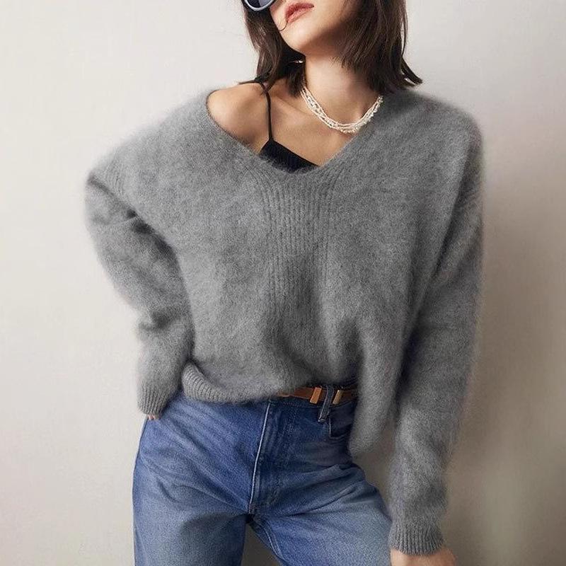 Women's High-End French V-Neck Sweater – Soft, Long-Sleeved, Solid Color Knitwear for Autumn & Winter, Loose Fit, Trendy Style.