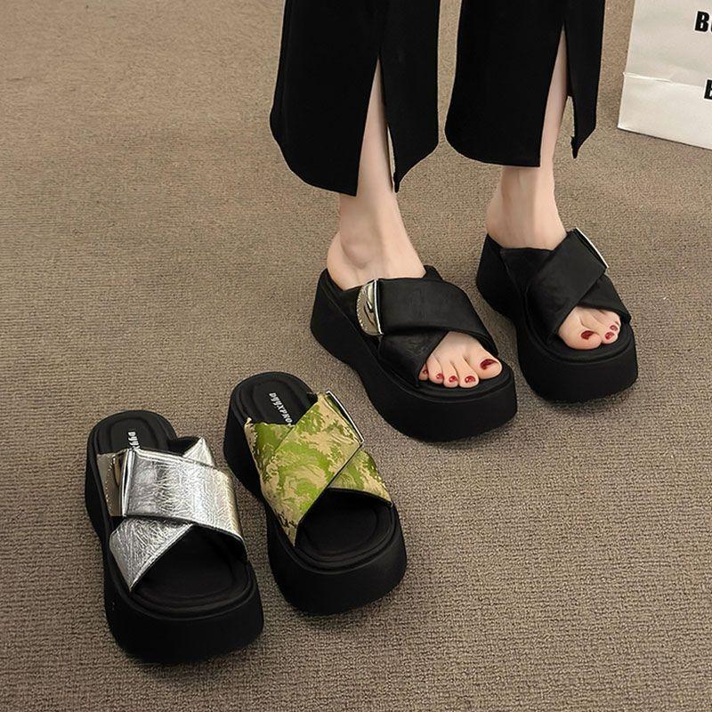 Fashion Shoes Woman 2025 House Slippers Platform Pantofle Low Luxury Slides New Designer Cotton Fabric Fashion Rome Rubber Scandals Hoof