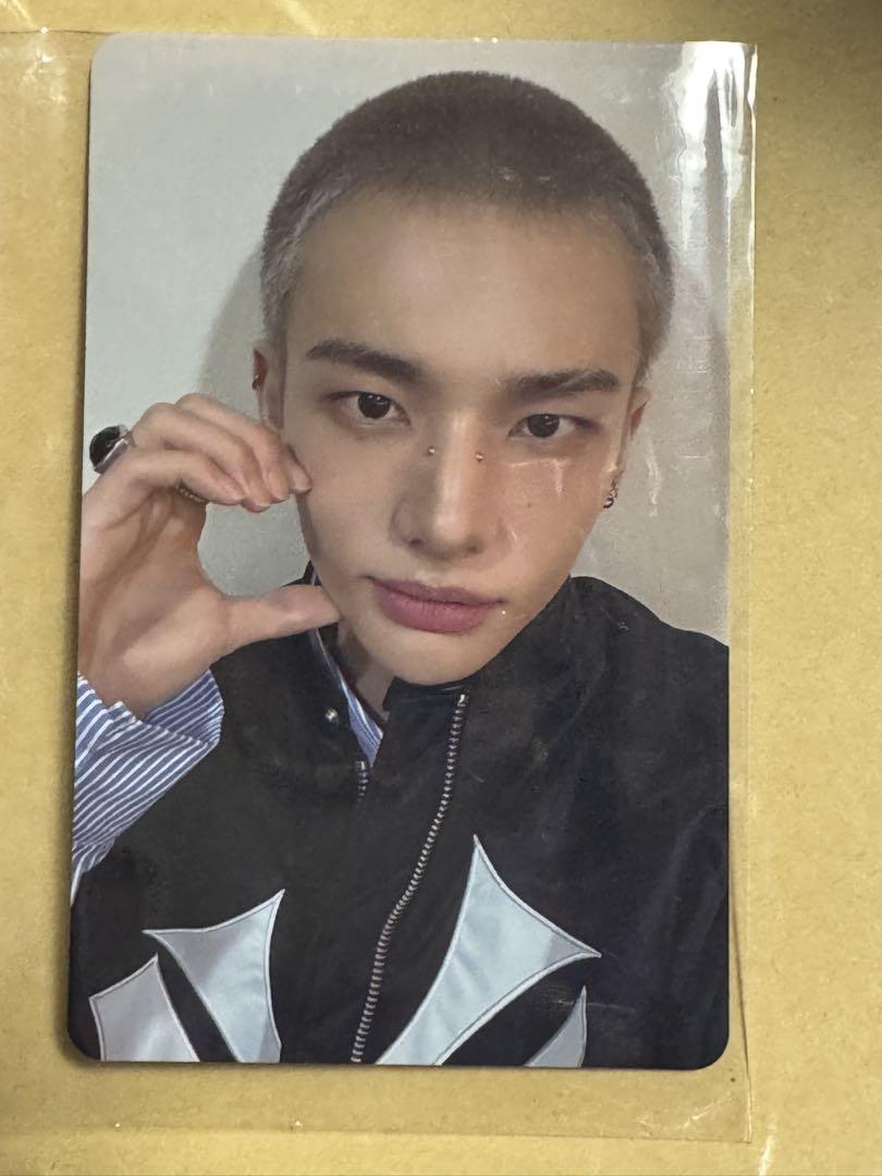 

[Б/У] Straykids Хёнджин Бонусная торговая карта за покупку на 10 000 иен Dominate