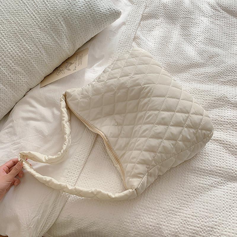 Stylish Casual Large Capacity Tote Bucket Bag For College Students In Fashionable Colors