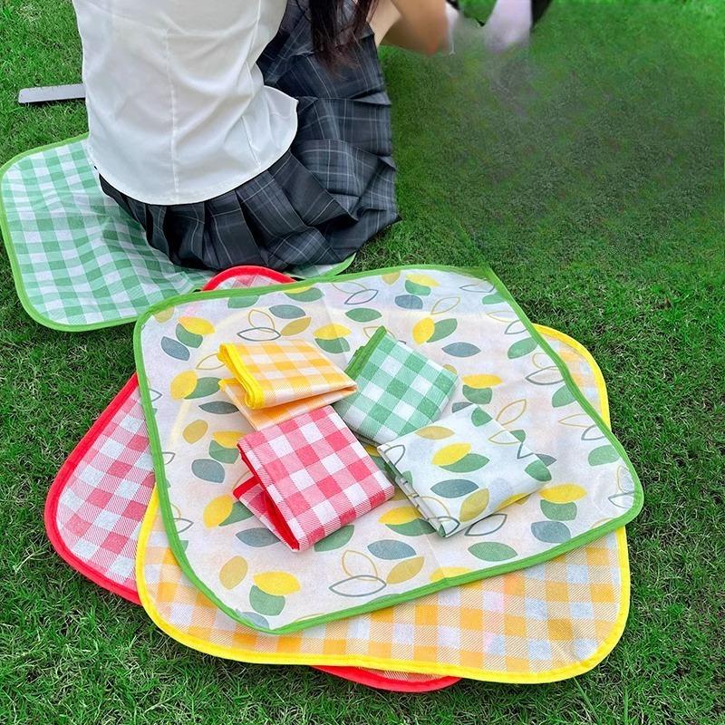 

Outdoor Folding Seat Cushion Waterproof and Moisture-proofPortable Camping Lawn Mat Picnic Mat зелений
